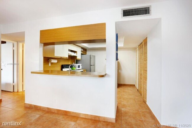 Building Photo - 2 br, 2 bath Condo - 9280 SW 123rd Ct