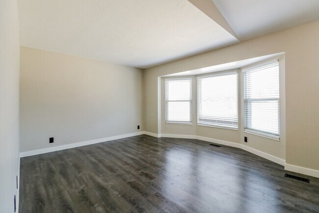 Building Photo - 3222 Flintbrook Cir