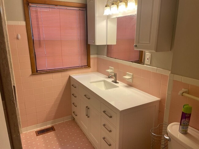 Building Photo - Coming Soon! 4 BR/2BA | Newly Renovated Single Family Home | 2-Car Garage Parking | Lots of storage!