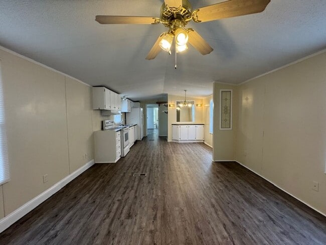 Building Photo - Gordon Road