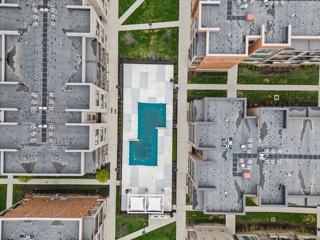 Building Photo - 297 Auden Ave