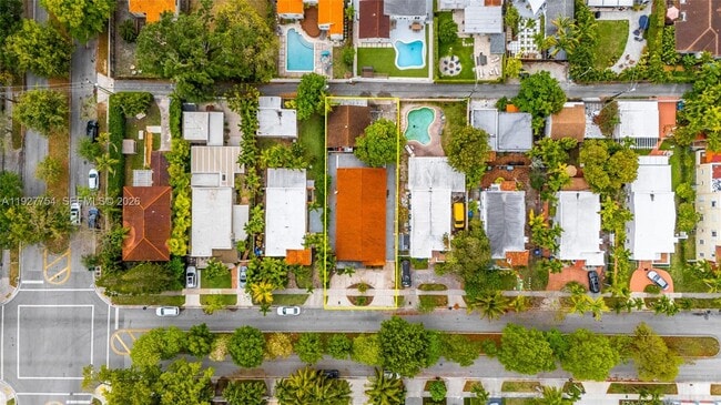 Building Photo - 426 SW 26th Rd