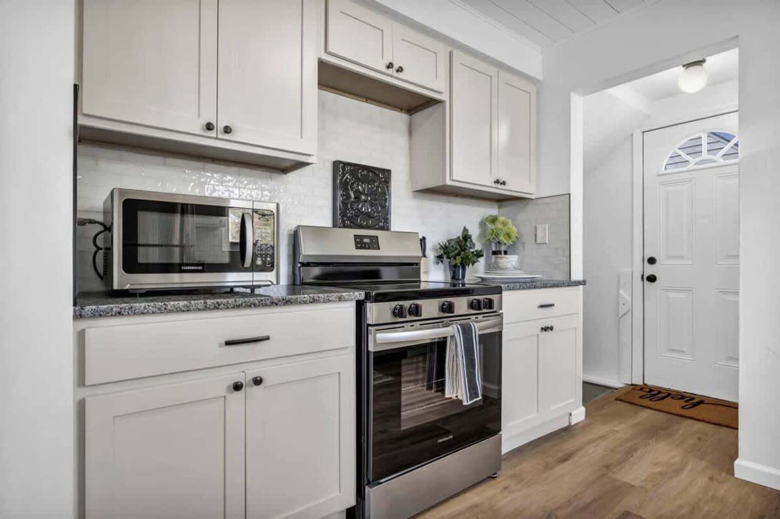 Building Photo - 113 Madison Ave