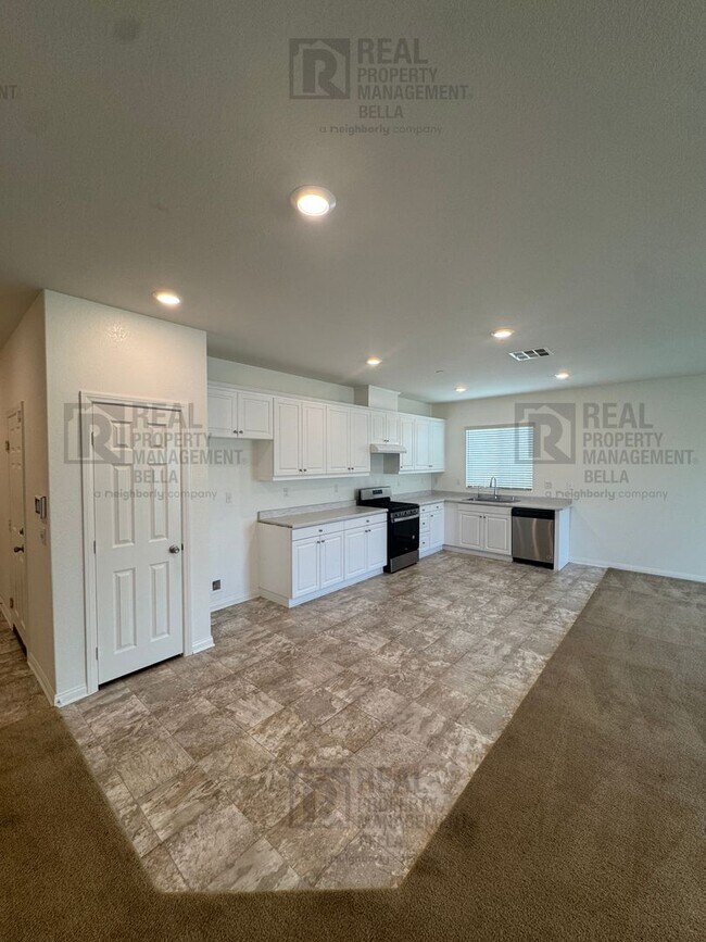 Building Photo - Modern Living in Menifee – 3 Bedrooms + De...