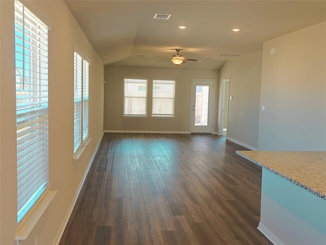 Building Photo - 505 View Dr