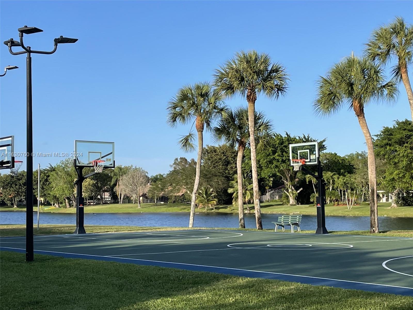 Building Photo - 7701 Salem Ln