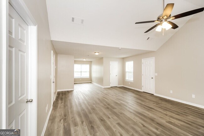 Building Photo - 1037 Summer Cypress Dr