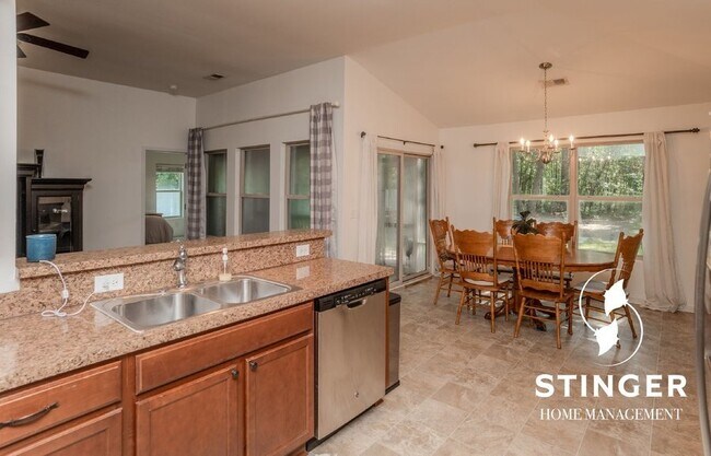 Building Photo - 22 Oleander Dr