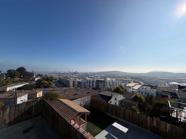 Building Photo - 1151 Wisconsin St