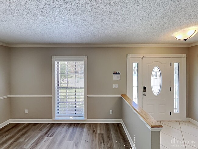 Building Photo - 15927 Mystic Way