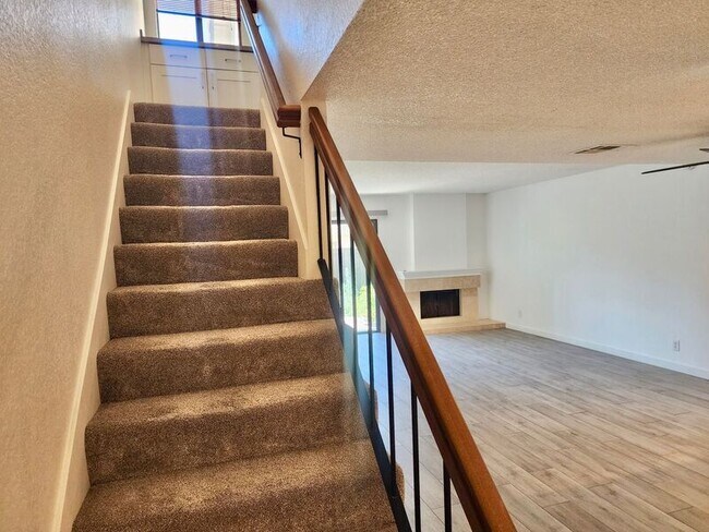 Building Photo - 5151 Walnut Ave