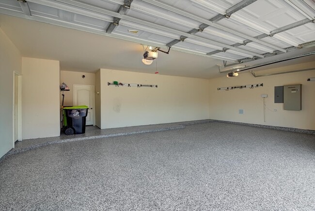 Building Photo - 18422 Windsor Lakes Dr