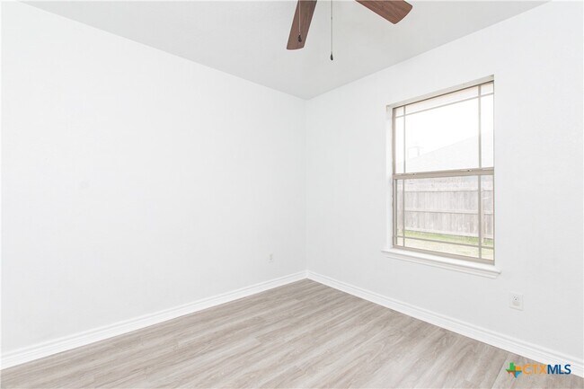 Building Photo - 4602 Lauren MacKenzie Dr