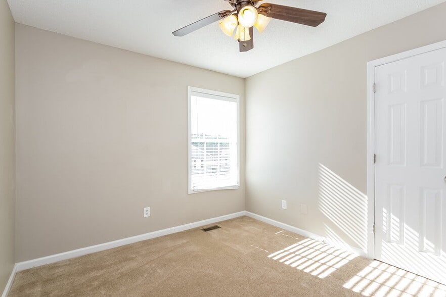 Building Photo - 111 Hunter Pl