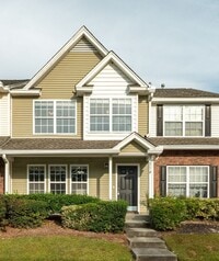 Building Photo - Stylish Comfort in a Prime Location!