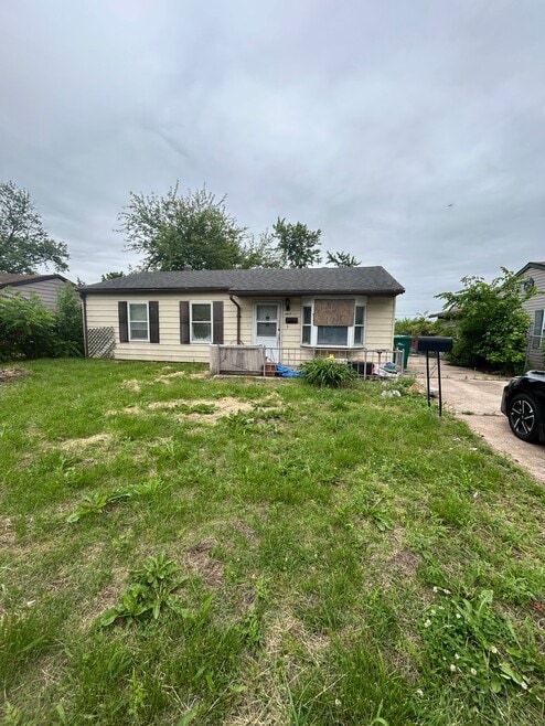 Building Photo - 608 St Monica Dr