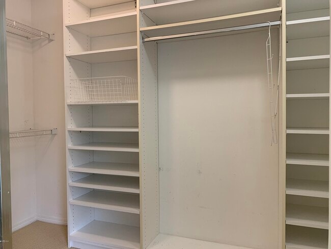 Building Photo - 2760 Irongate Pl