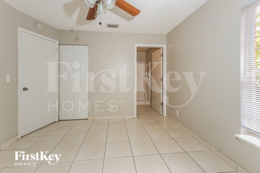 Building Photo - 5709 Boynton Crescent