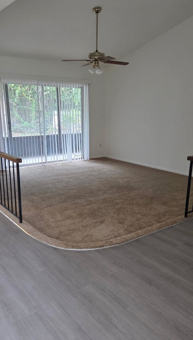 Building Photo - 6805 Bonavista Ct