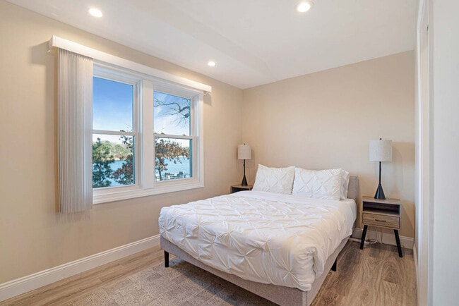 Building Photo - 187 Lakeside Trail