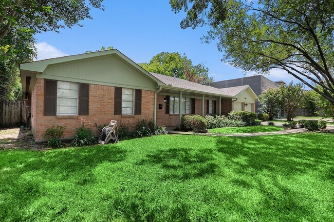 Building Photo - 12847 Memorial Dr