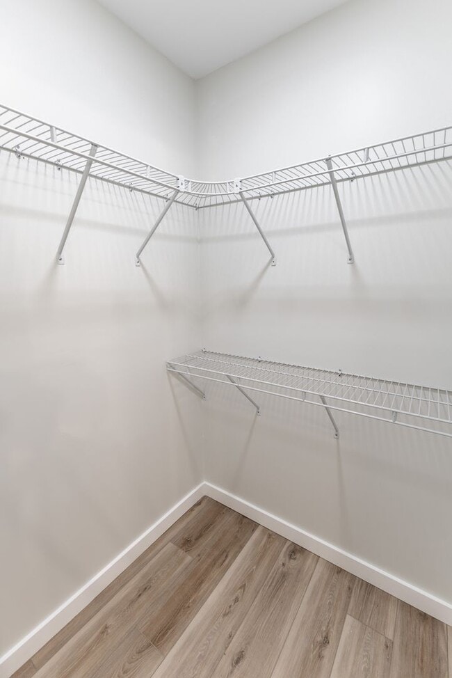 Building Photo - Close to downtown Athens! Beautifully renovated home with charm!