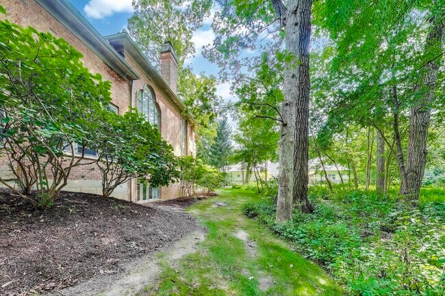 Building Photo - 1620 Timber Woods Ln