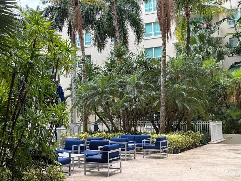 Building Photo - 2000 N Bayshore Dr