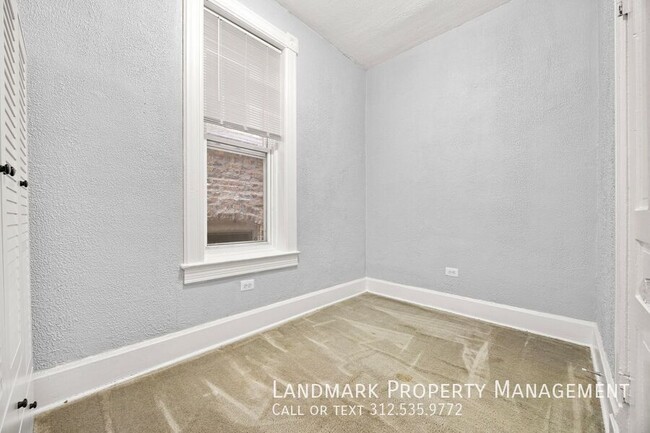 Building Photo - 1124 N Wolcott Ave