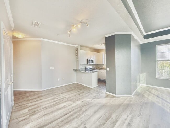 Building Photo - 4221 W Spruce St