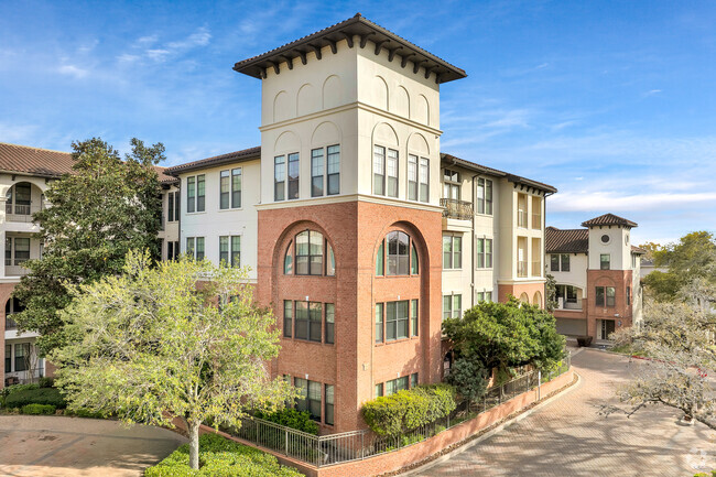 Building Photo - Braeswood Place