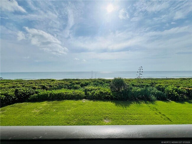 Building Photo - 4250 N Hwy A1A