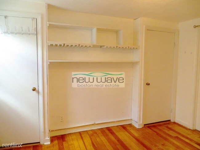 Building Photo - 12 Melrose St