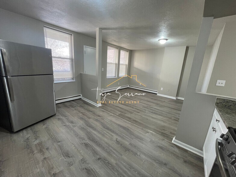 Building Photo - 65 Shawmut St