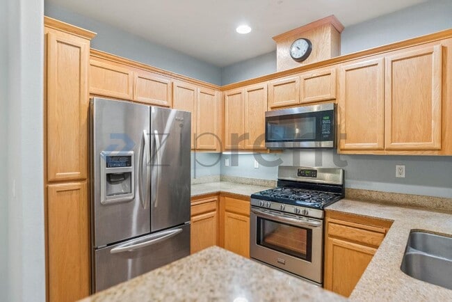 Building Photo - 3385 Dublin Blvd