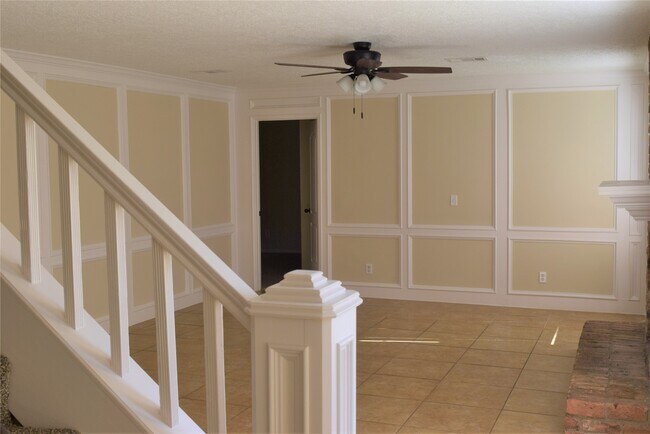 Building Photo - 6207 Northway Dr