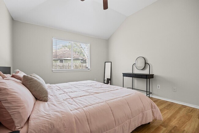 Building Photo - 5006 Acorn Grove Ct