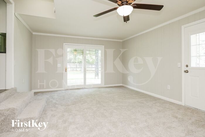 Building Photo - 209 Davis Park Dr