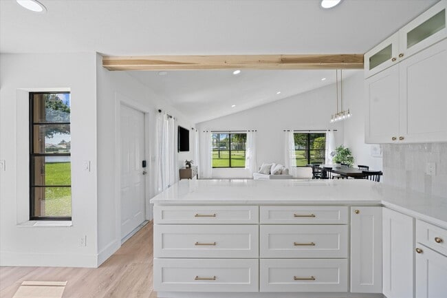 Building Photo - 4451 Willow Pond Rd