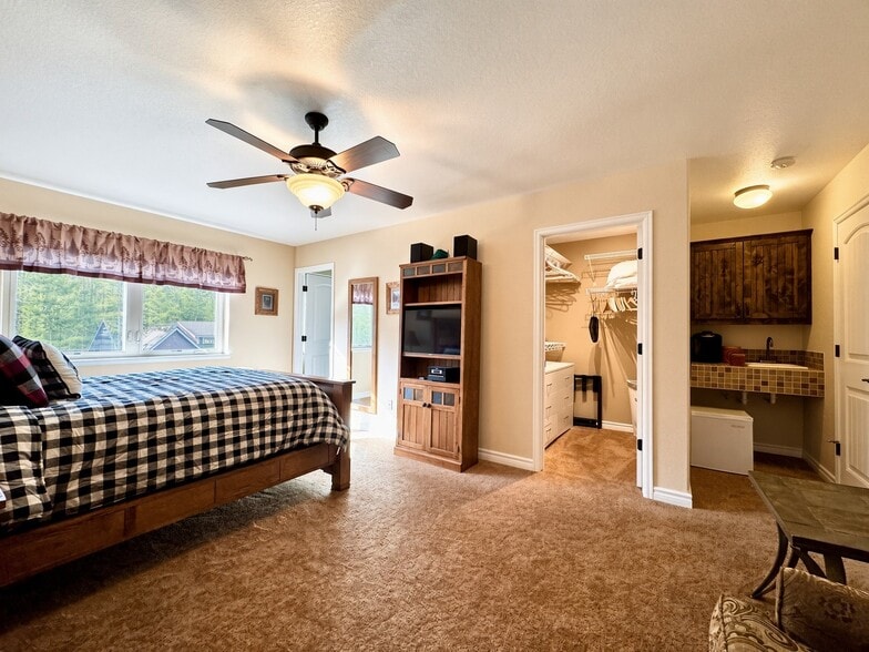 Building Photo - 153 Oakmont Lp