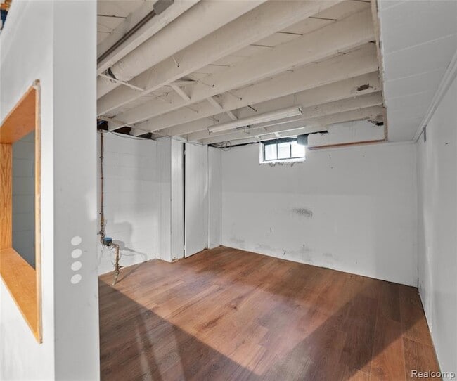 Building Photo - 2017 Harding Ave