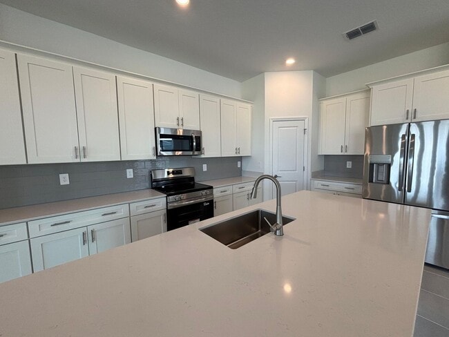 Building Photo - 5996 Shavasana Rd