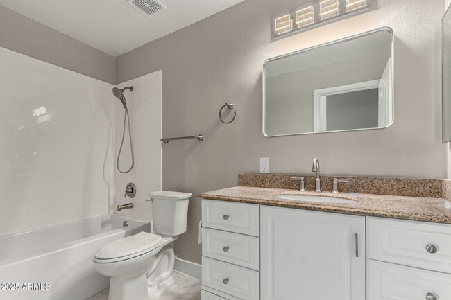 Building Photo - 2319 E San Tan Dr