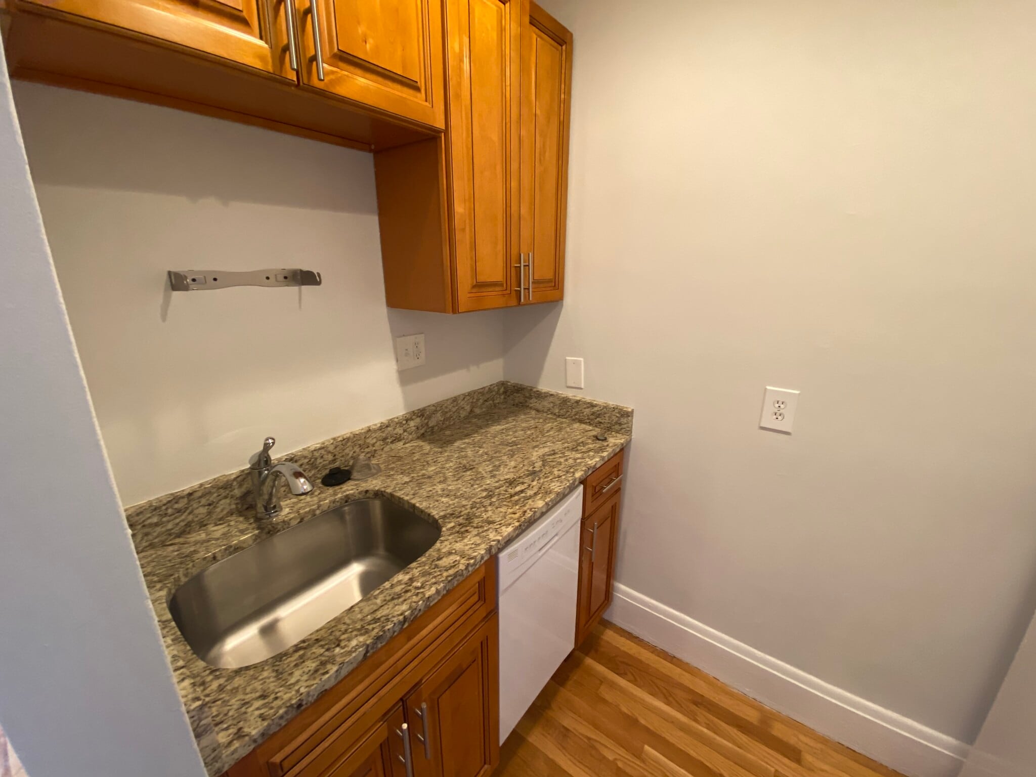 Building Photo - 119 Highland Ave
