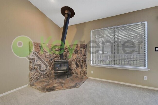 Building Photo - 7733 Lauppe Ln