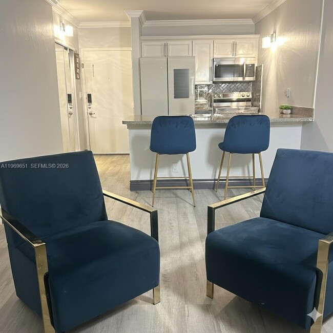 Building Photo - 2401 Riverside Dr