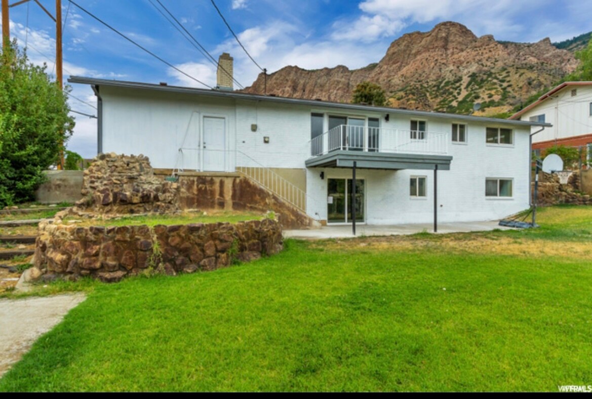 Building Photo - 1571 7th St