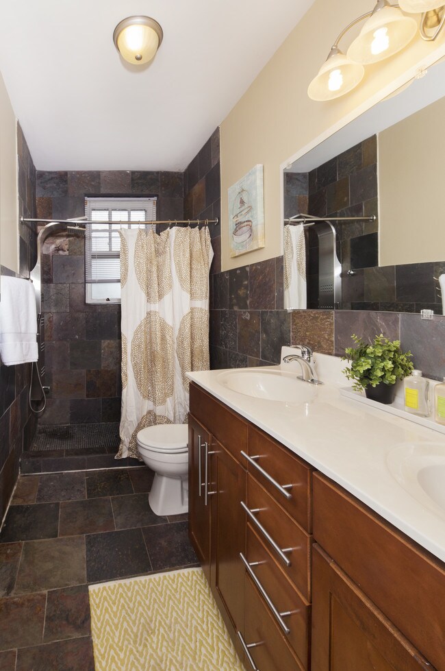 Building Photo - Pastorius Court