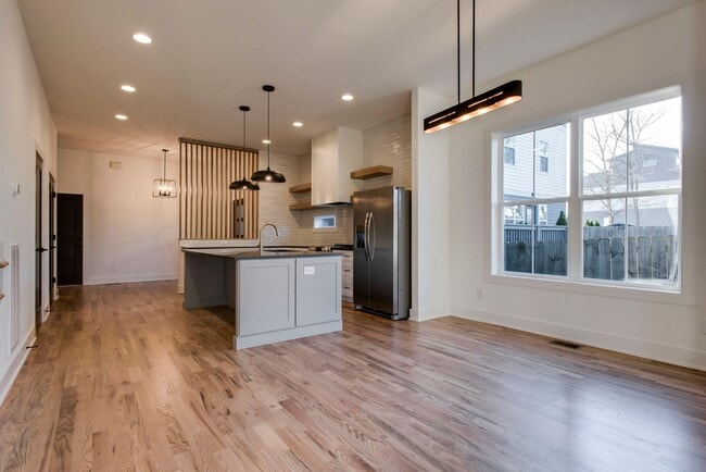 Building Photo - New Construction Modern Luxury in Nashville