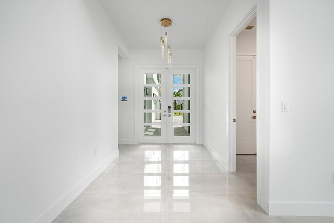 Building Photo - 8561 Crystal Downs Ave